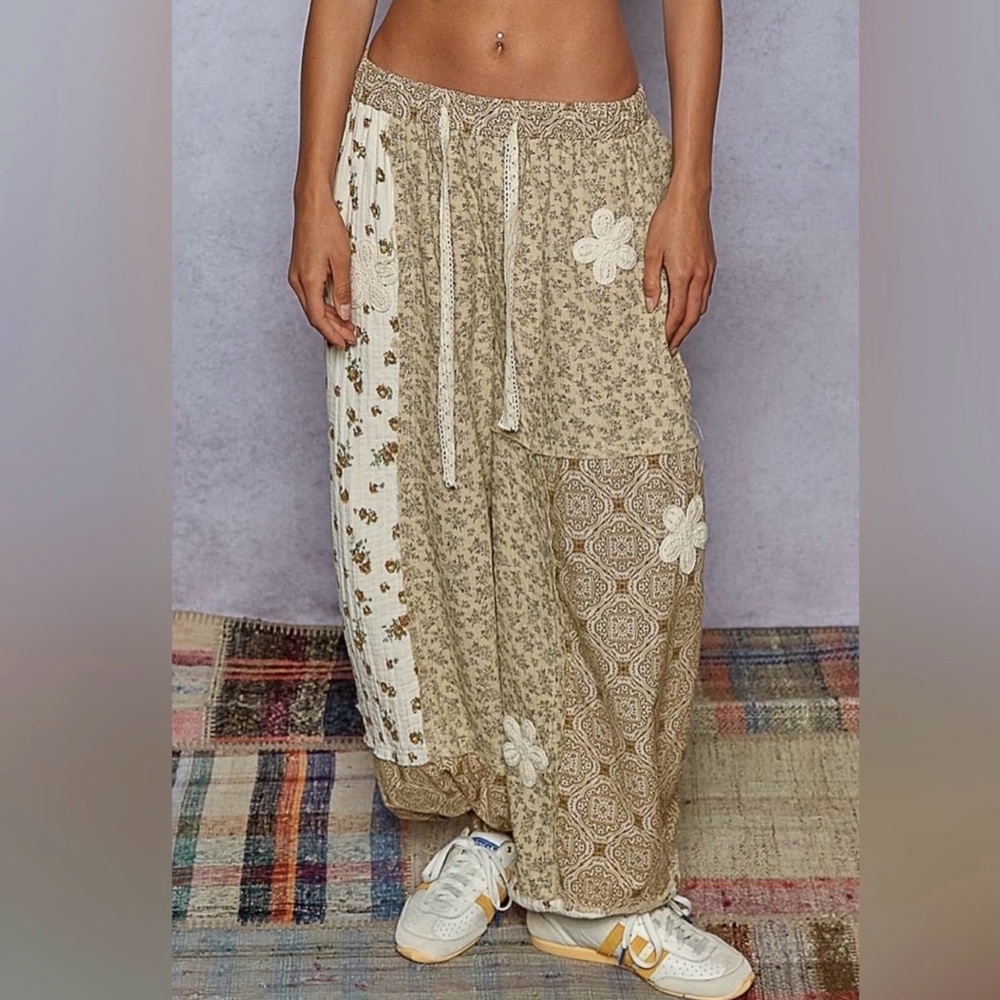 NEW Bestseller 48 hr sale : Boho Patchwork Wide-Leg Pants in Beige Floral